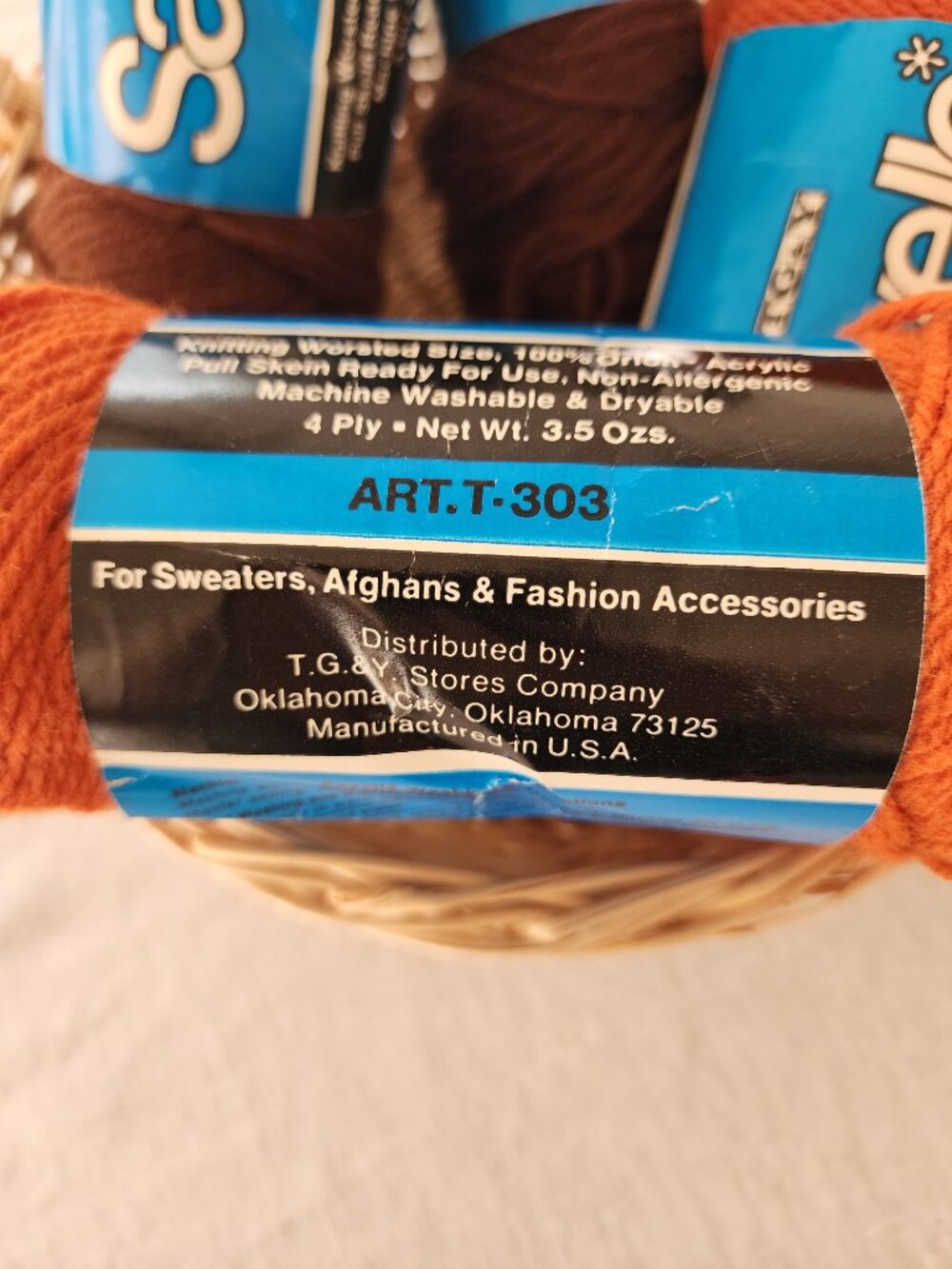 Vintage TG&Y Sayelle Yarn Lot (4) 70s Retro Rust & Dark Brown Orlon Acrylic - Picture 5 of 12